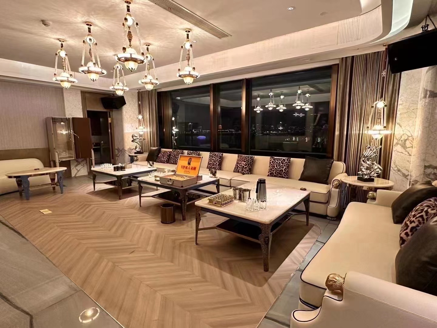 临沭县KTV预订指南_ 深夜订房网